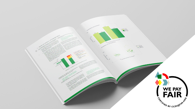 Geöffnete Management-Summary mit Lohnanalysen und Diagrammen zur fairen Bezahlung